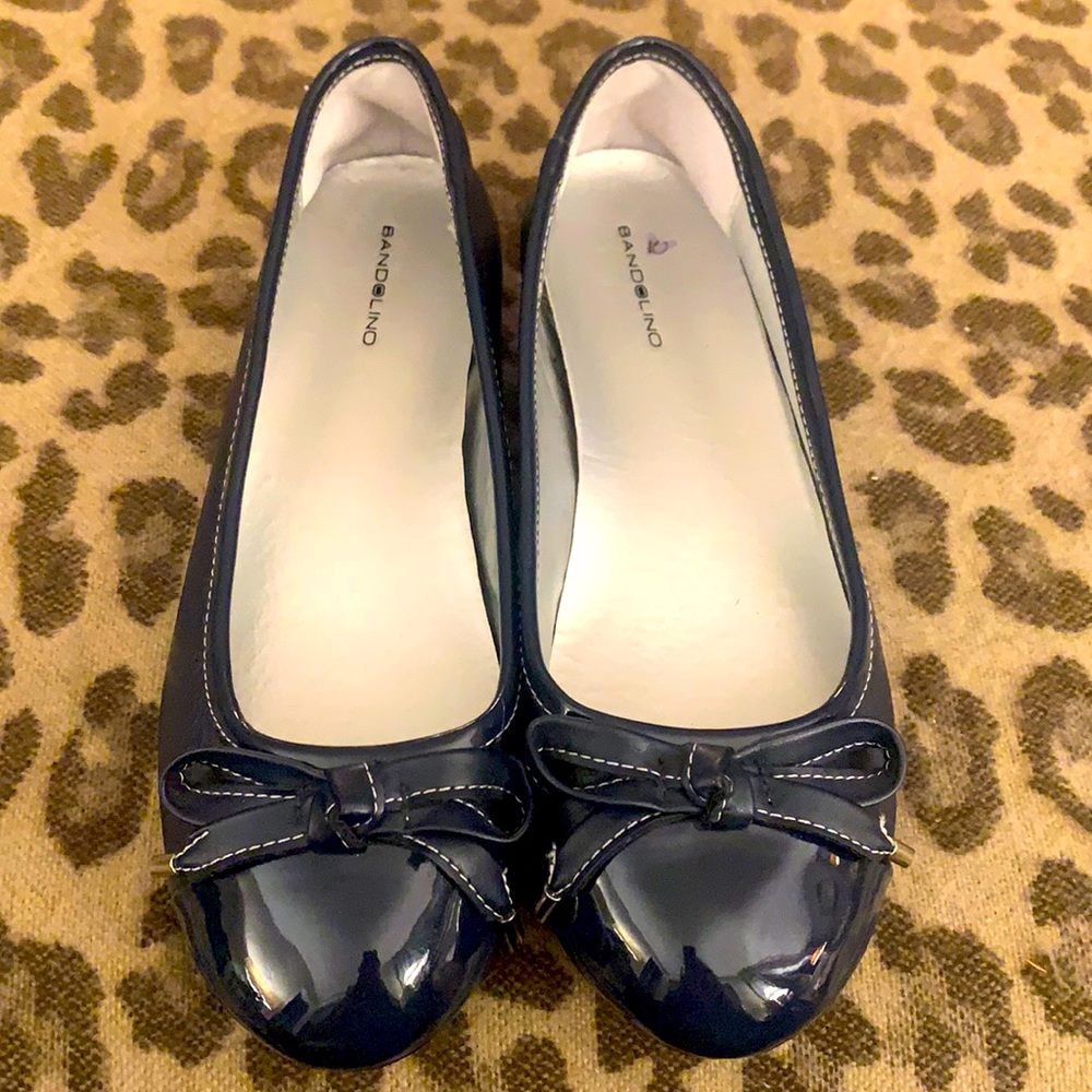 Bandolino 10 Navy Leather Ballet Flats